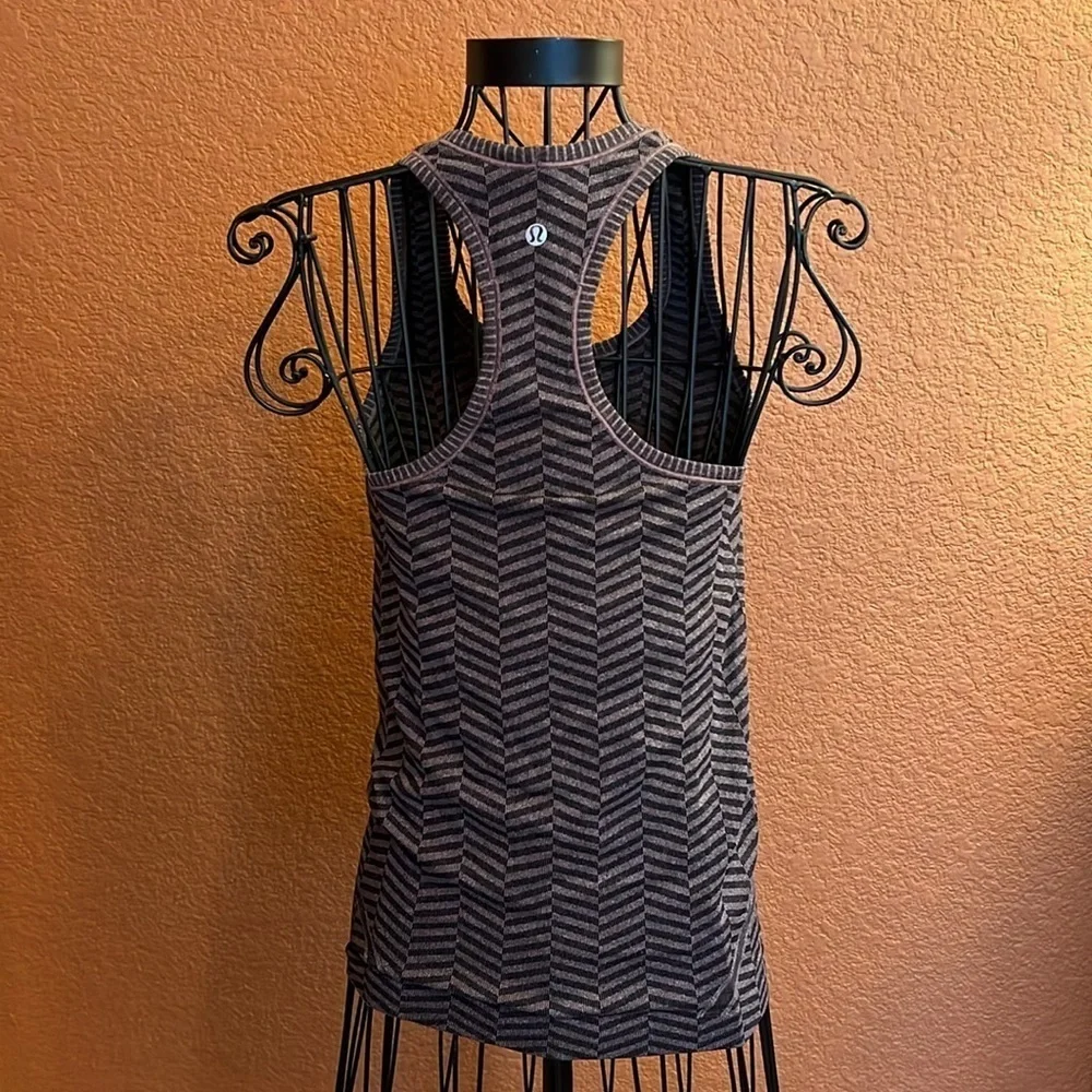 Lululemon Run: Swiftly Tech Racerback-Size 4